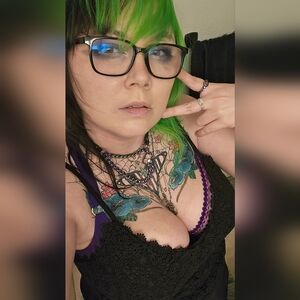 Meet your Posher, Carlina